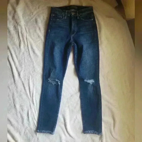 Joe's Jean Flawless The Charlie Ankle Lenght Crop Distressed - Picture 4 of 9